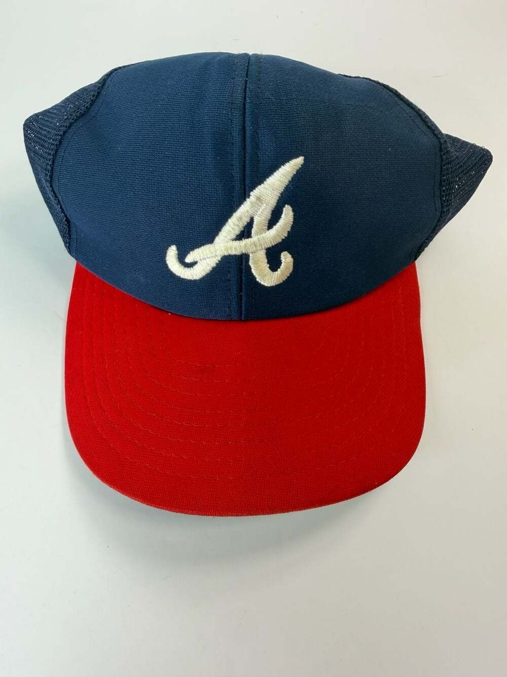 Vintage Atlanta Braves MLB Mesh Trucker Snapback Hat Cap Blue Red